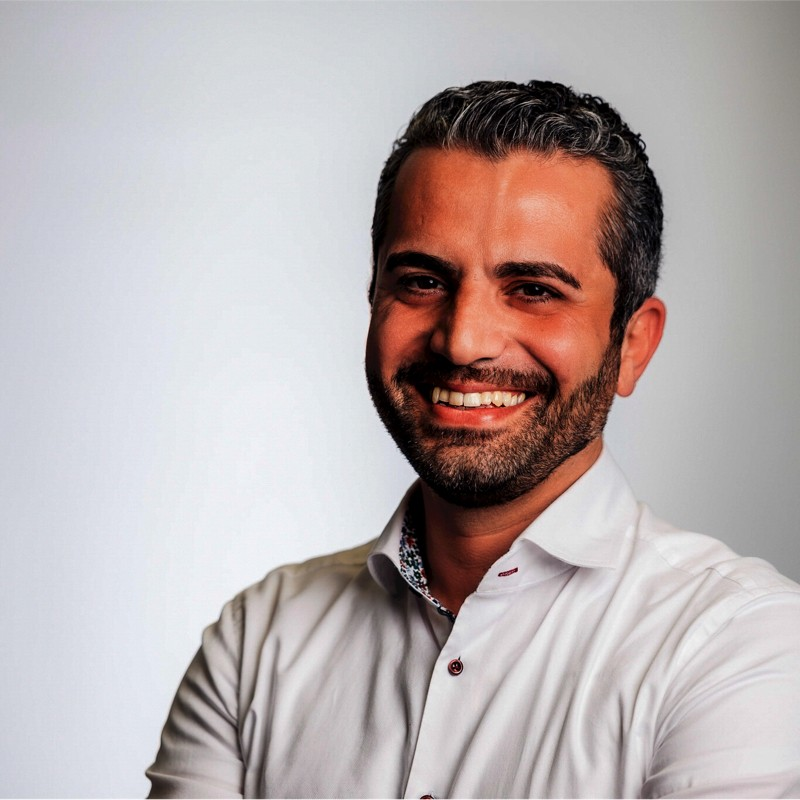 Dr. Shabo Simon